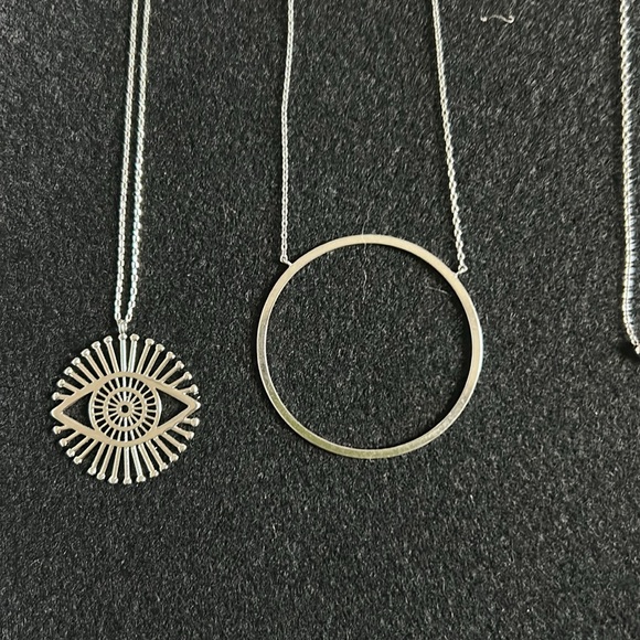 Set of silver necklaces - Picture 3 of 5
